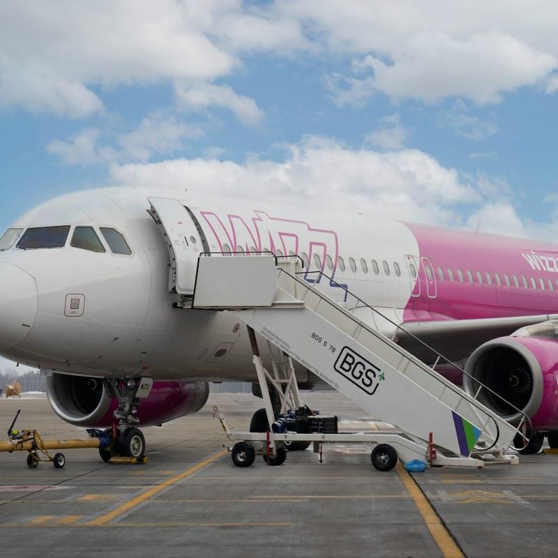 BGS fueling Wizz Air aircraft