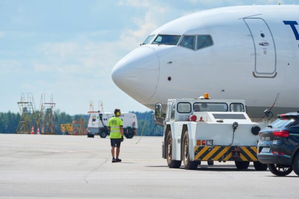 BGS_Aircraft_marshaling